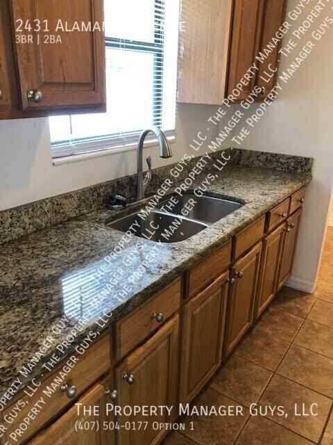 2431 Alamanda Ave - Photo 6 of 20