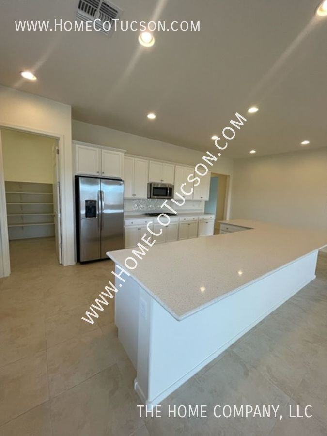 38628 S Running Roses Ln - Photo 5 of 28