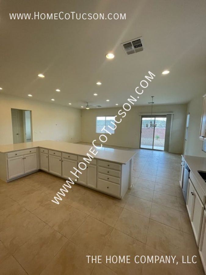 38628 S Running Roses Ln - Photo 7 of 28