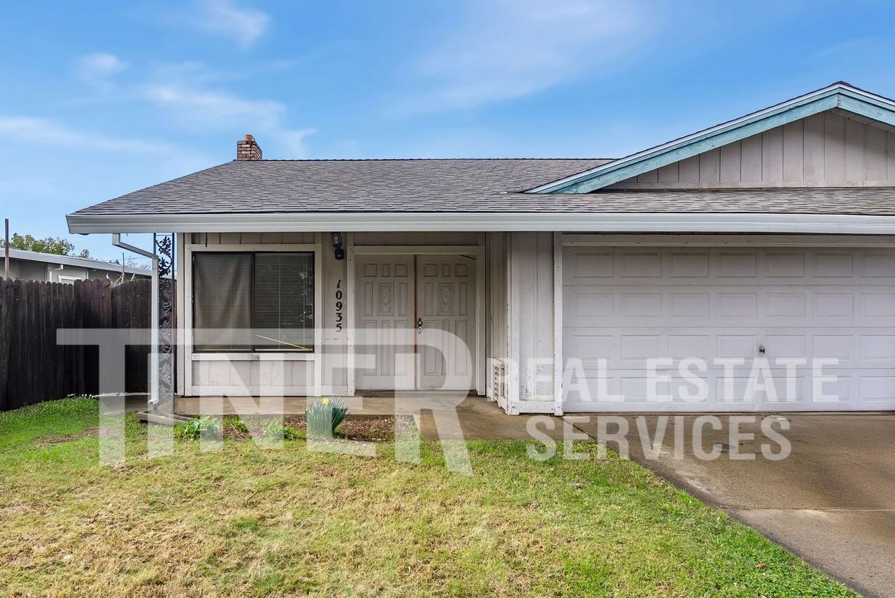 10935 Gadsten Way - Photo 3 of 22