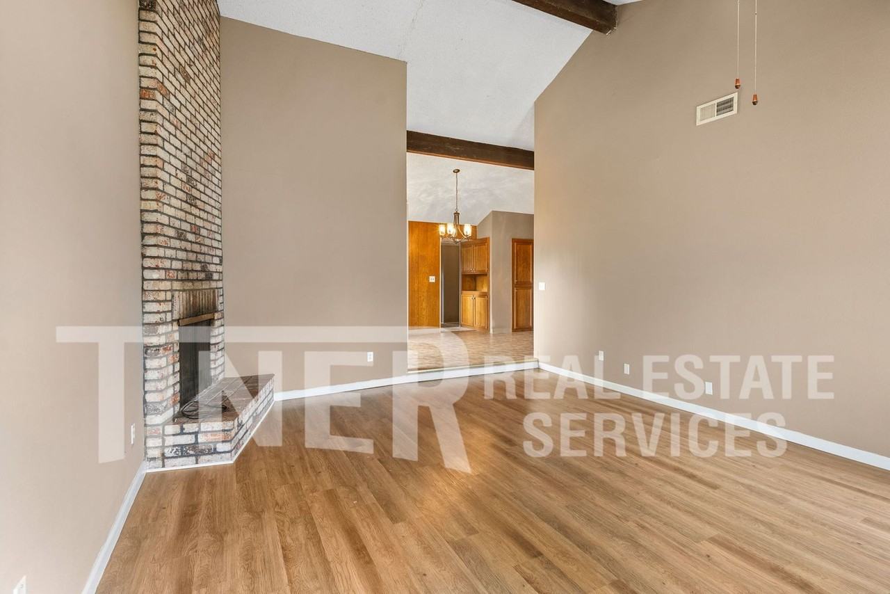 10935 Gadsten Way - Photo 6 of 22