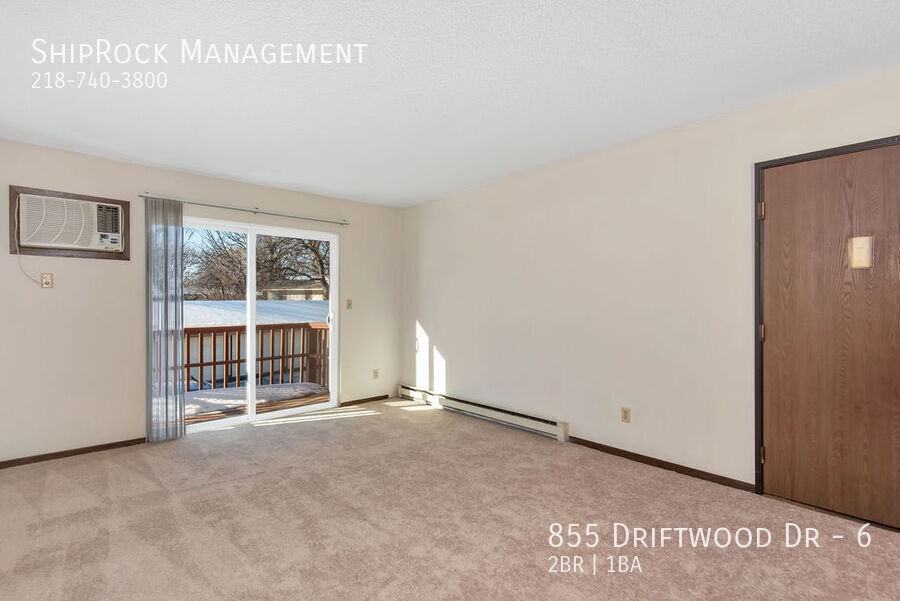 855 Driftwood Dr #6 - Photo 2 of 13