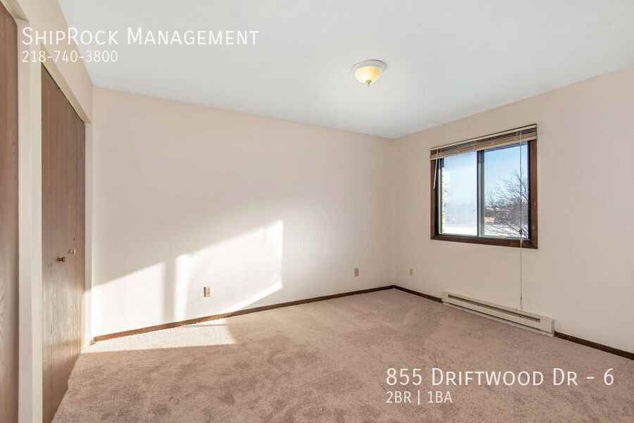 855 Driftwood Dr #6 - Photo 4 of 13