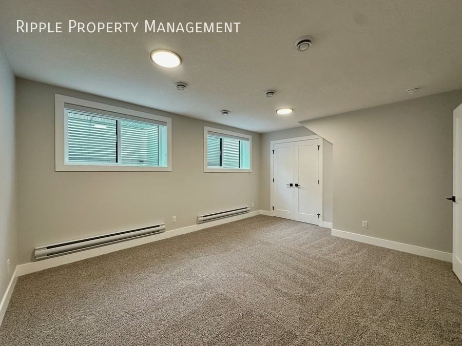 2620R 28 Ave Sw #2620RREAR - Photo 7 of 20