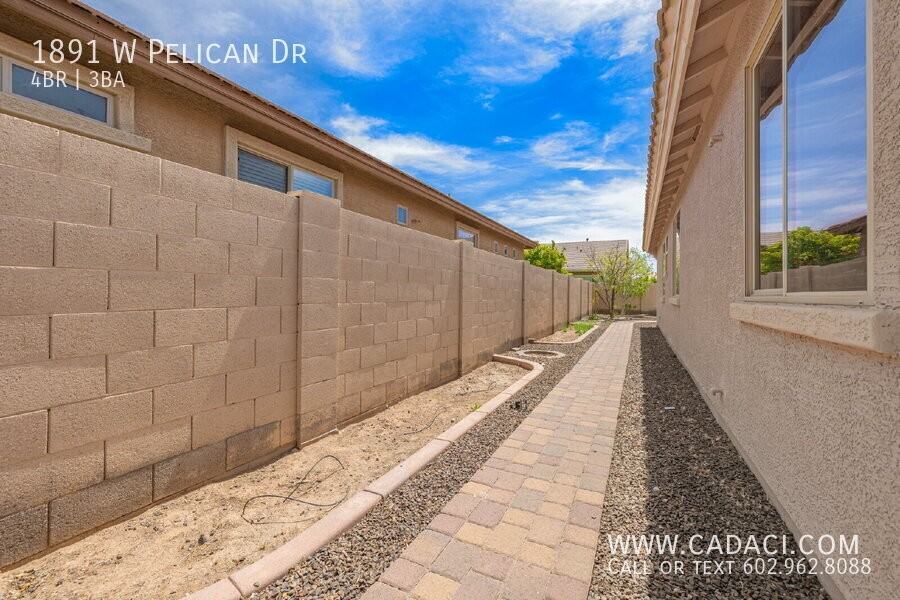 1891 W Pelican Dr - Photo 2 of 39