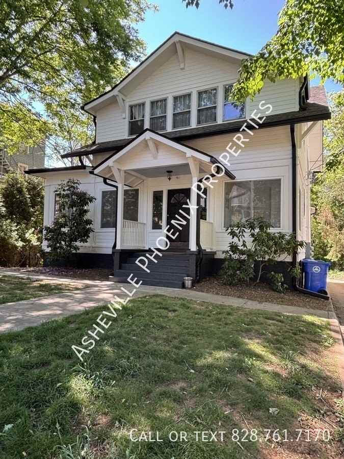 295 E Chestnut St #4 - Photo 3 of 11