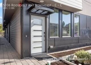 5336 Roosevelt Way Ne #C - Photo 2 of 11