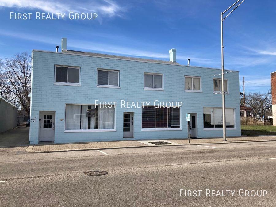 425 S Main St #C