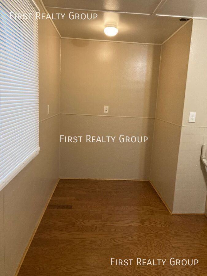 425 S Main St #C - Photo 6 of 11
