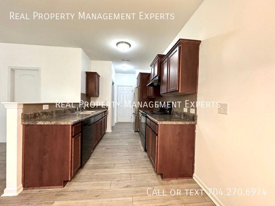 9851 Hanberry Blvd - Photo 3 of 22