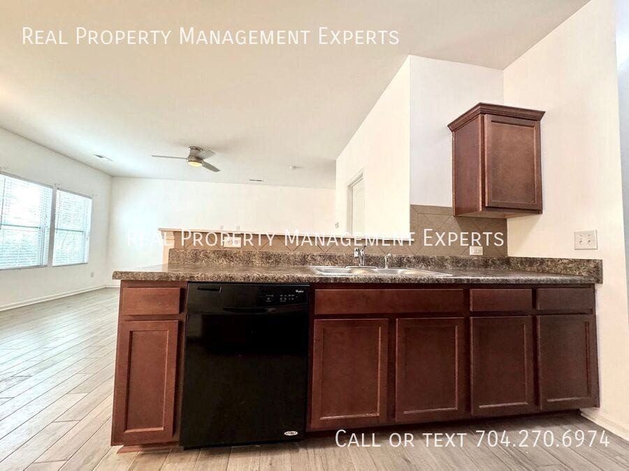 9851 Hanberry Blvd - Photo 4 of 22