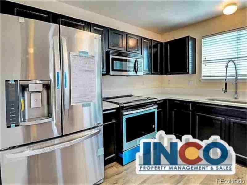 15576 Olmsted Pl - Photo 3 of 28