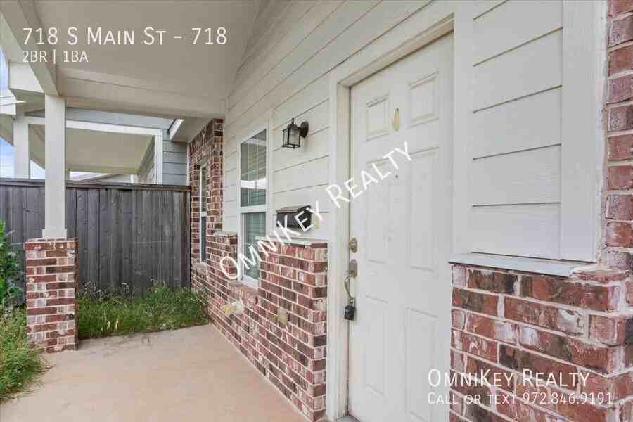 718 S Main St #718 - Photo 2 of 24