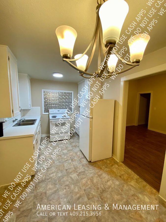 810 Ellis Ave - Photo 4 of 10