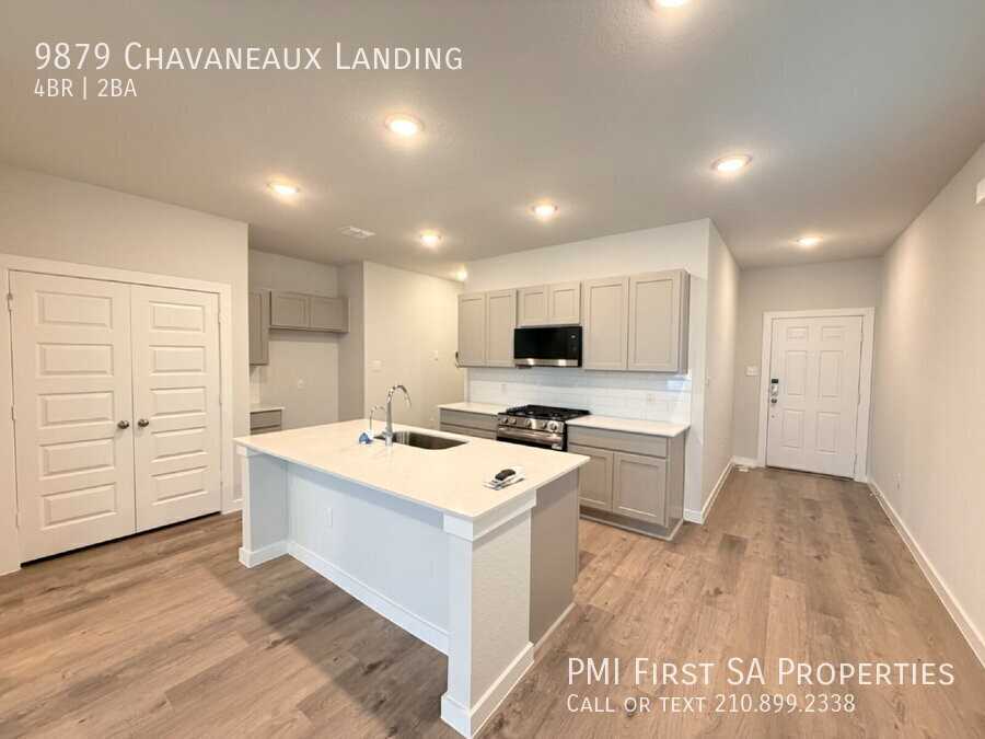 9879 Chavaneaux Lndg - Photo 2 of 12