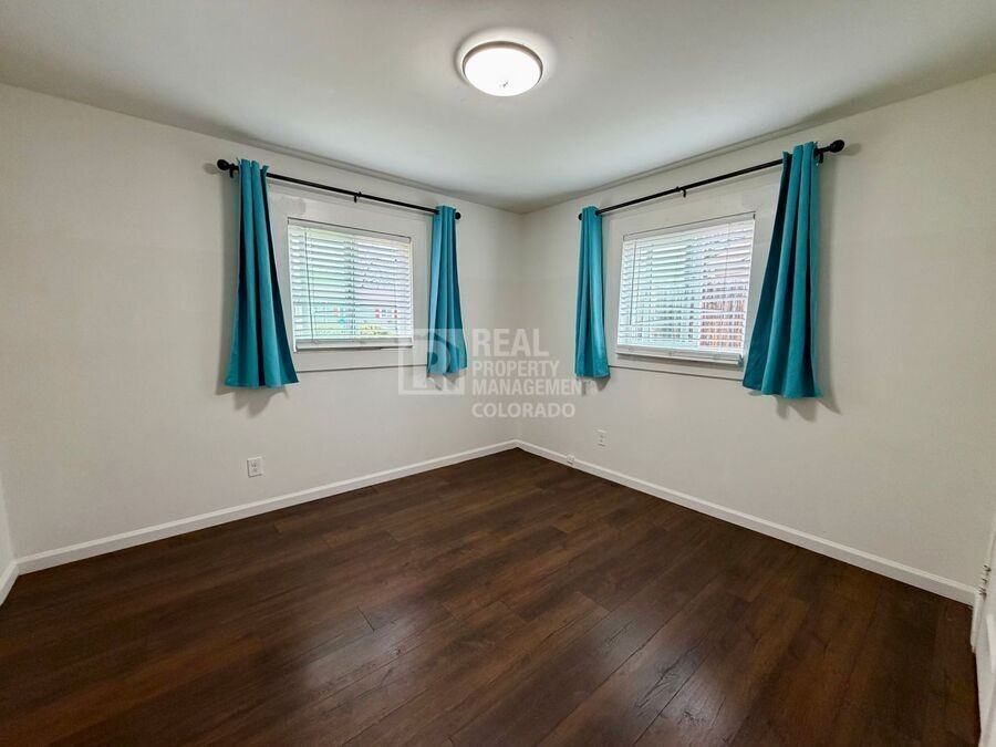 1014 Worchester St - Photo 7 of 16