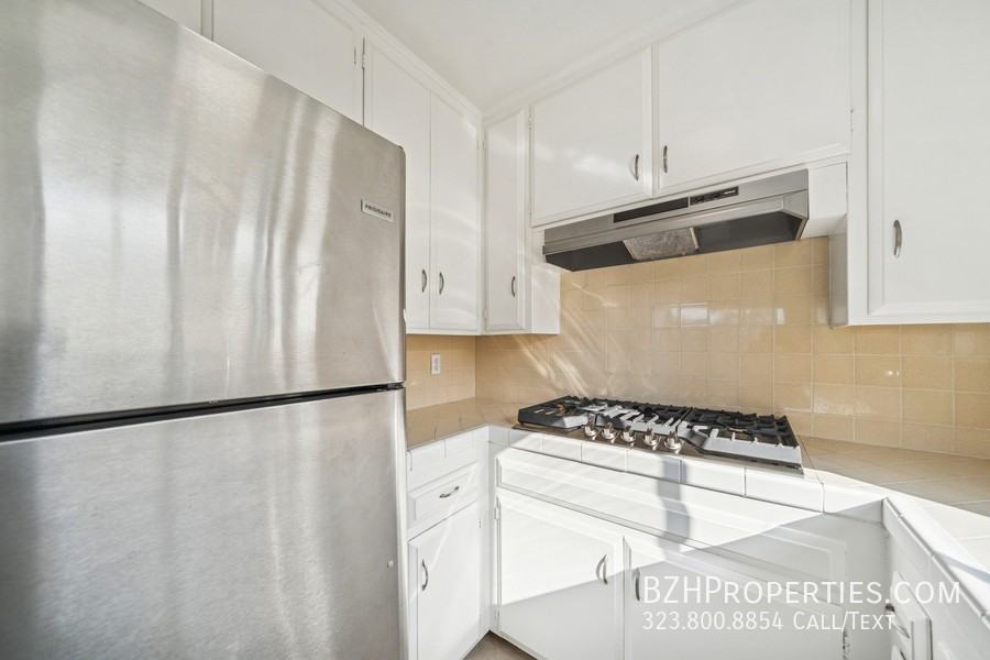 1050 S Wooster St #3C - Photo 4 of 20