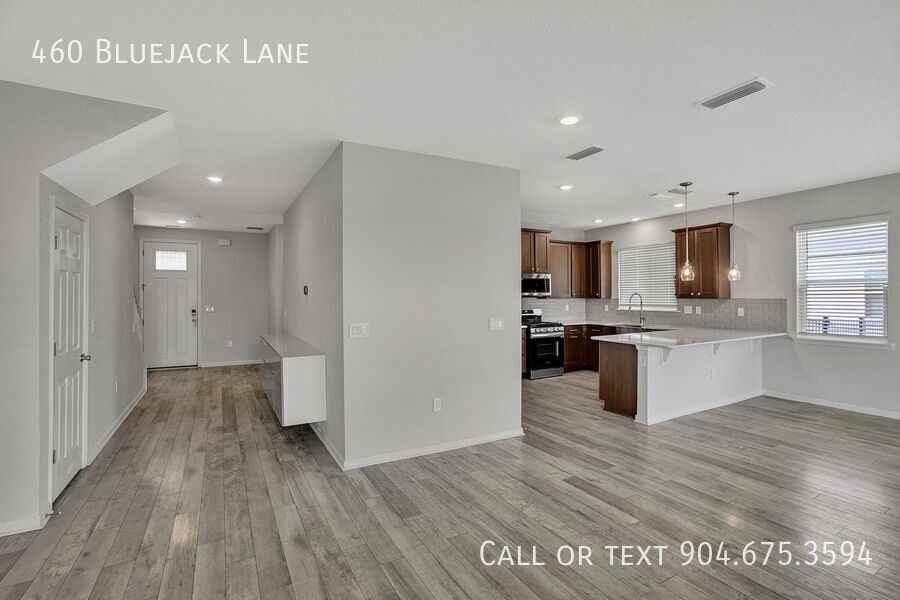 460 Bluejack Ln - Photo 6 of 33
