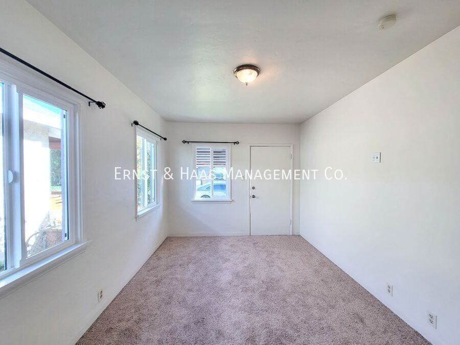 3031 E 65th St - Photo 5 of 10