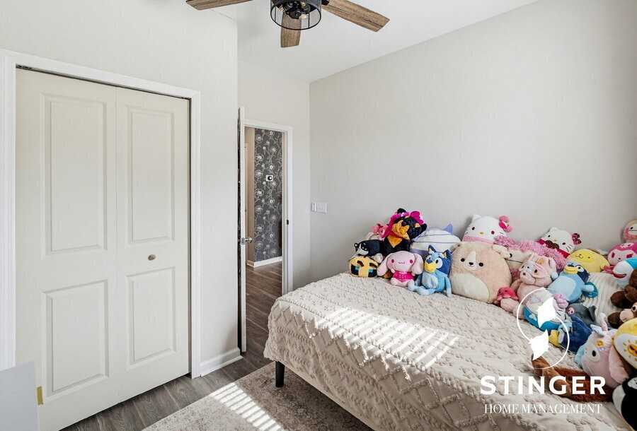 1214 Danner Dr - Photo 6 of 47