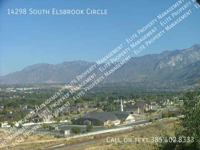 14298 S Elsbrook Cir - Photo 2 of 15