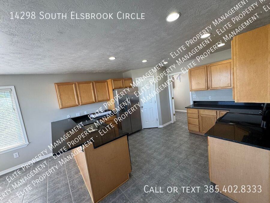 14298 S Elsbrook Cir - Photo 6 of 15