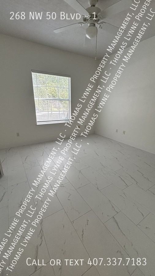 268 Nw 50th Blvd #1 - Photo 6 of 25
