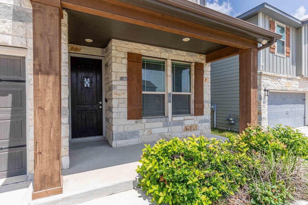13221 Badlands Way - Photo 3 of 43