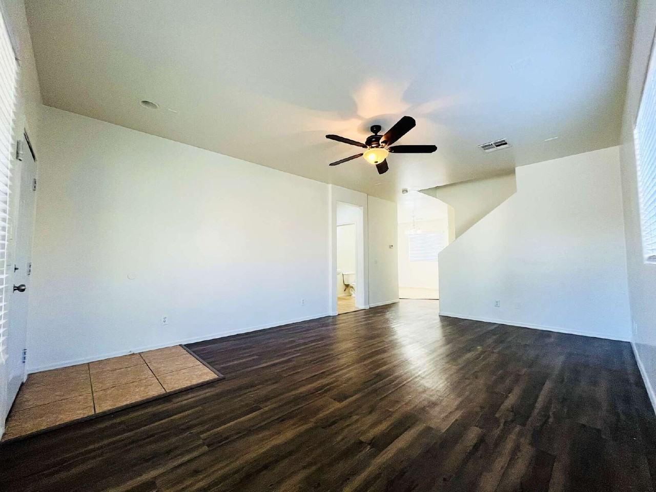 7216 N 72nd Dr - Photo 5 of 44