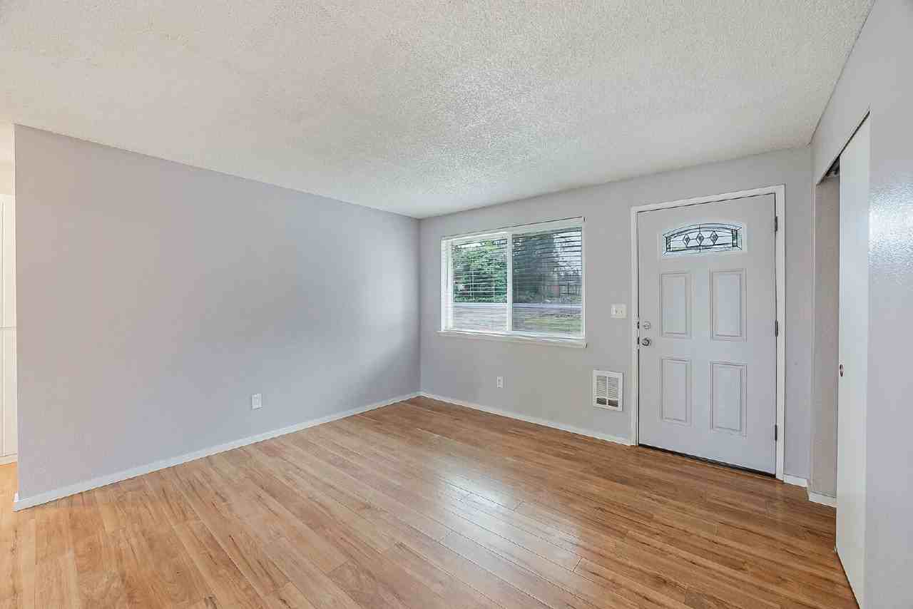 9513 152nd St E - Photo 2 of 14