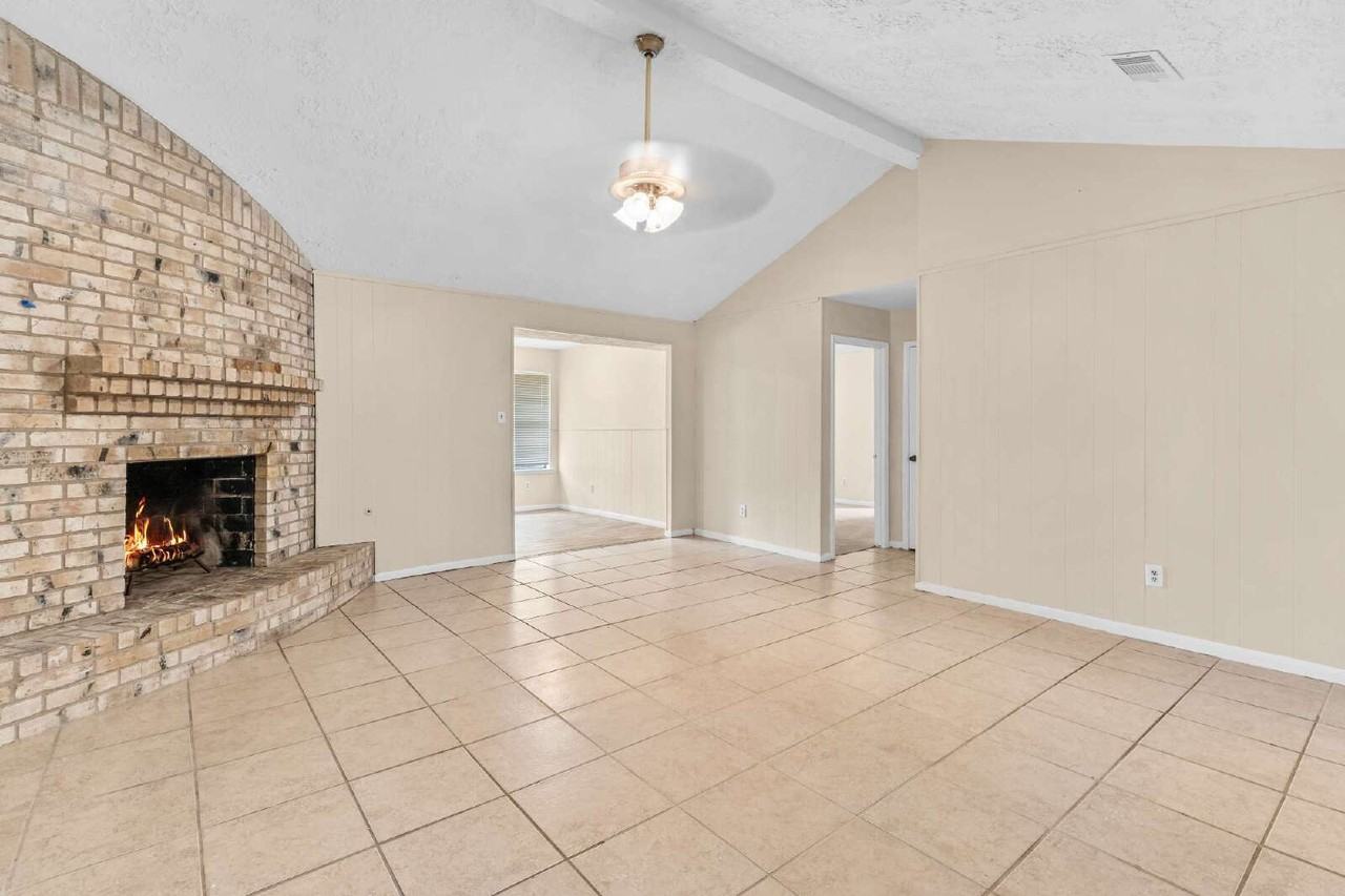 9603 Landry Blvd - Photo 3 of 21