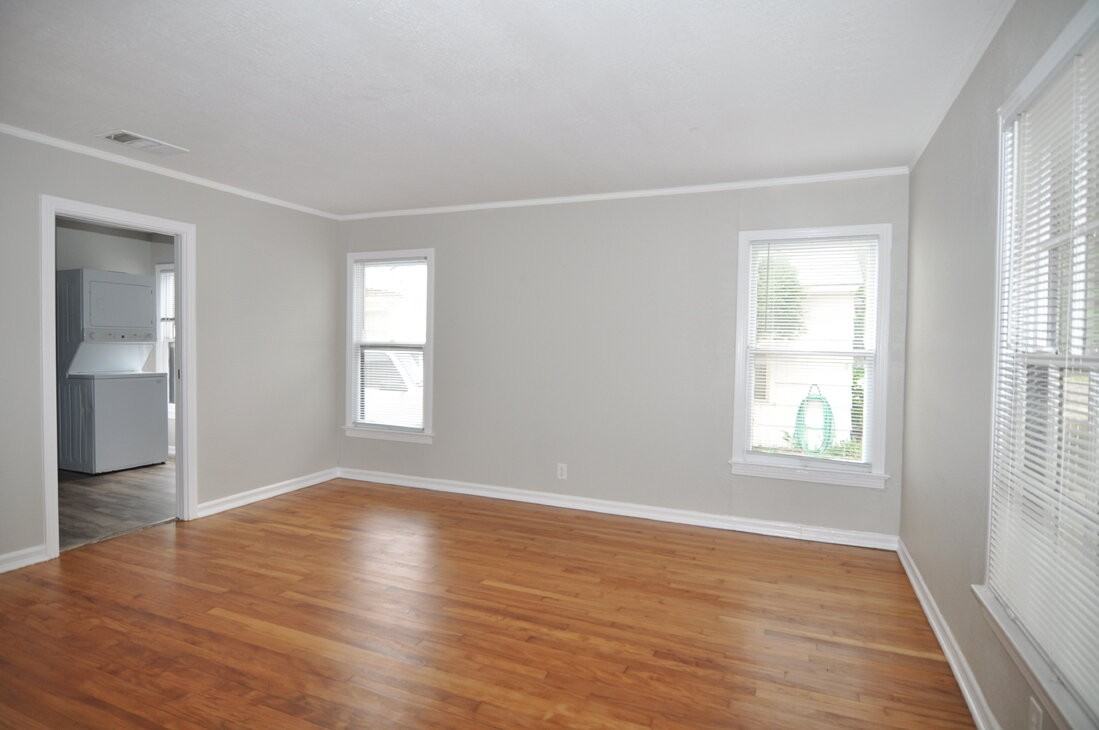 2724 Wayside Ave - Photo 4 of 11