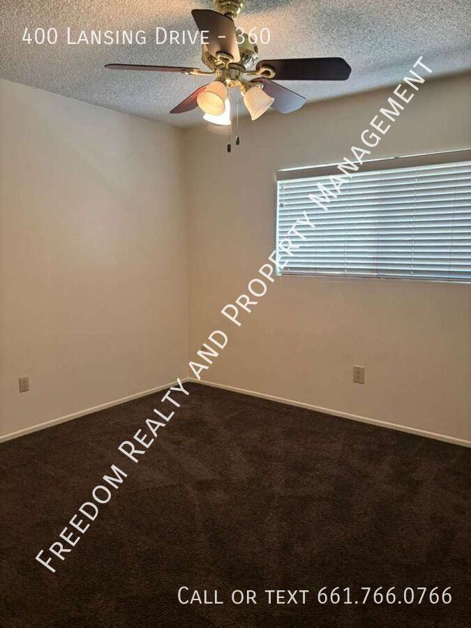 400 Lansing Dr #360 - Photo 6 of 19