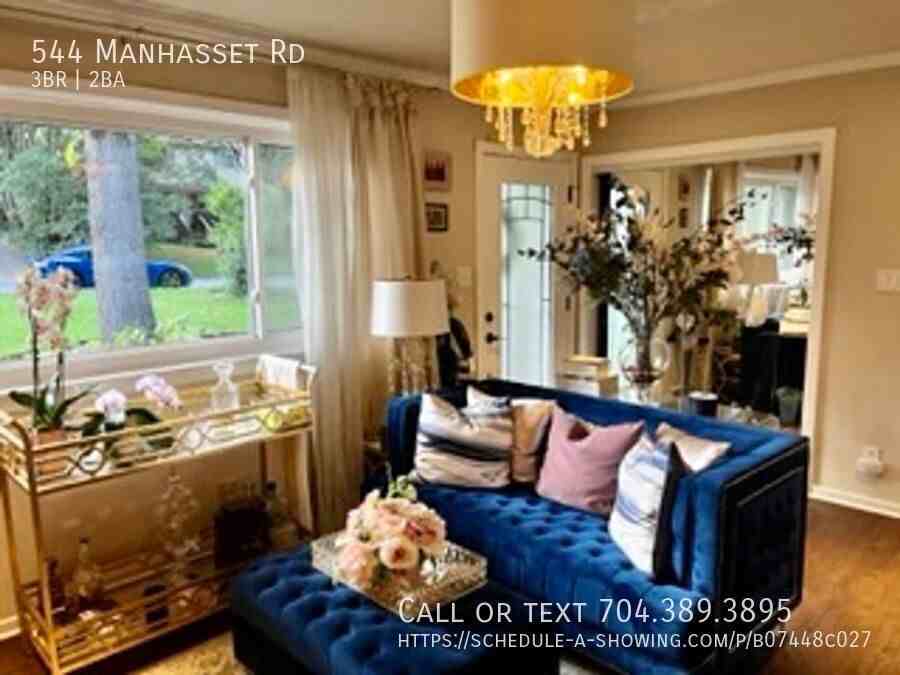 544 Manhasset Rd - Photo 2 of 28