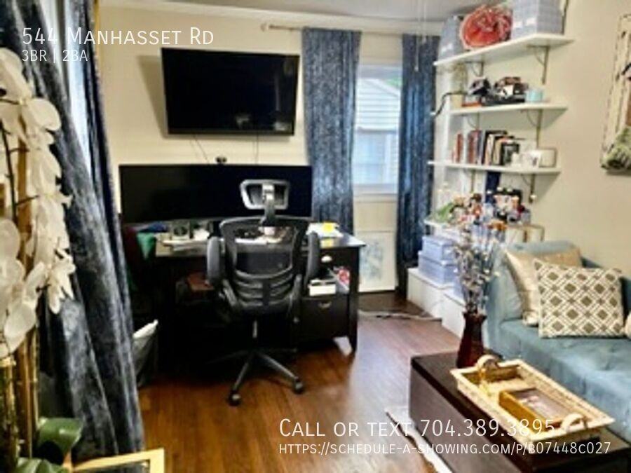 544 Manhasset Rd - Photo 3 of 28