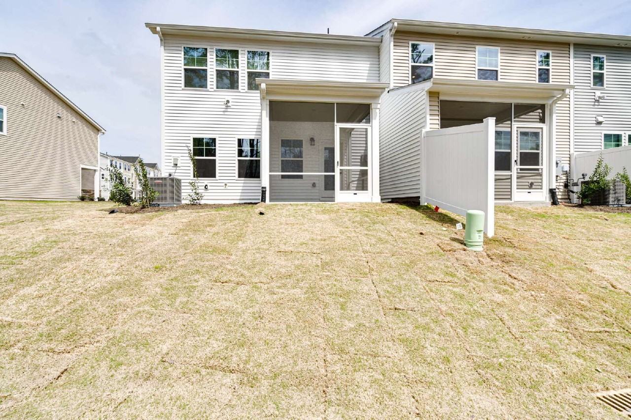 228 Garden Vine Trl - Photo 5 of 46