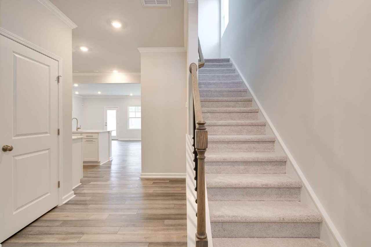 228 Garden Vine Trl - Photo 7 of 46