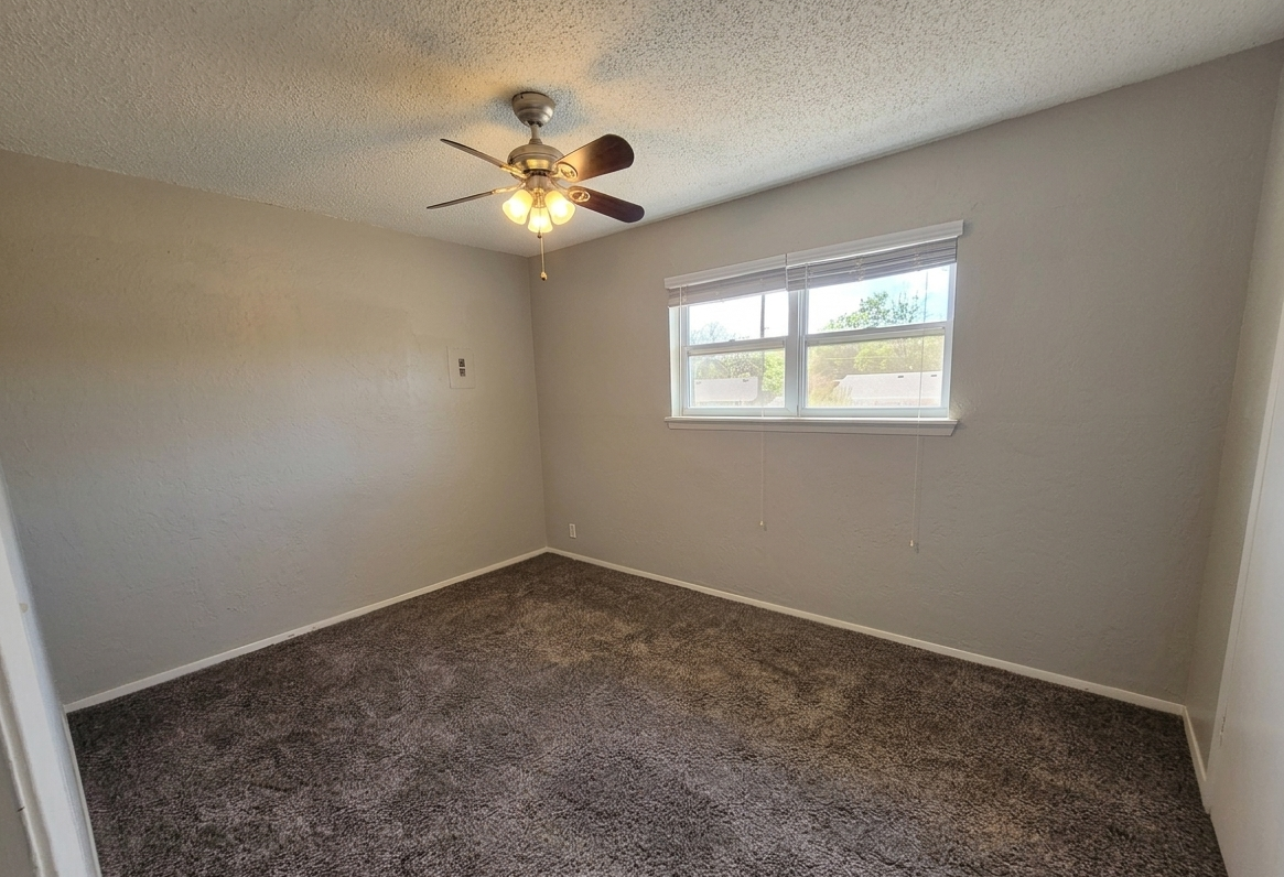 1300 Crown Point Ave #15 - Photo 3 of 7