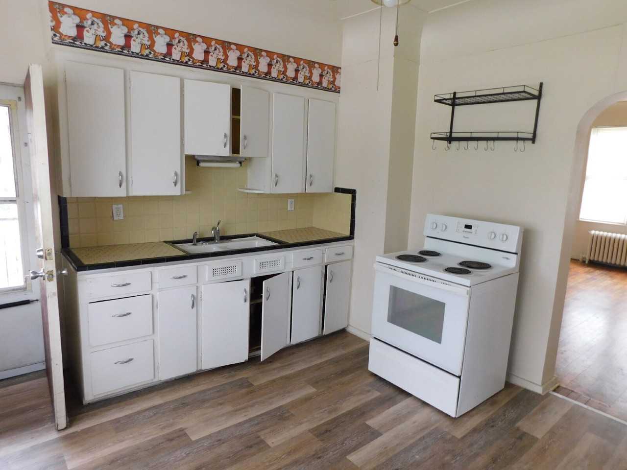 838 Howard St #2 - Photo 3 of 6