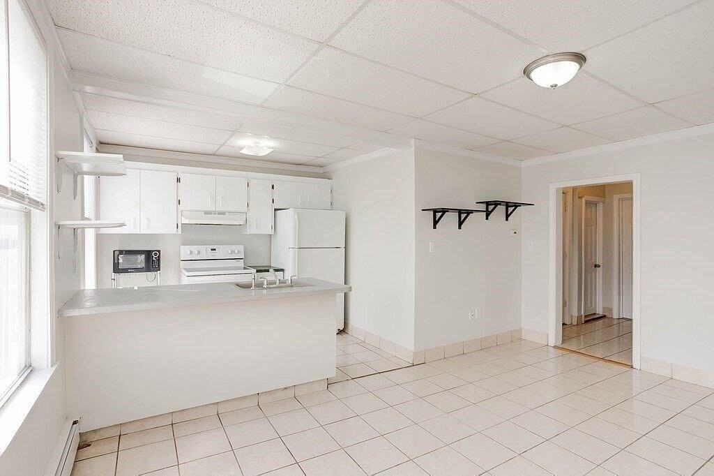 156 Bennington St Apt 2 - Photo 3 of 9