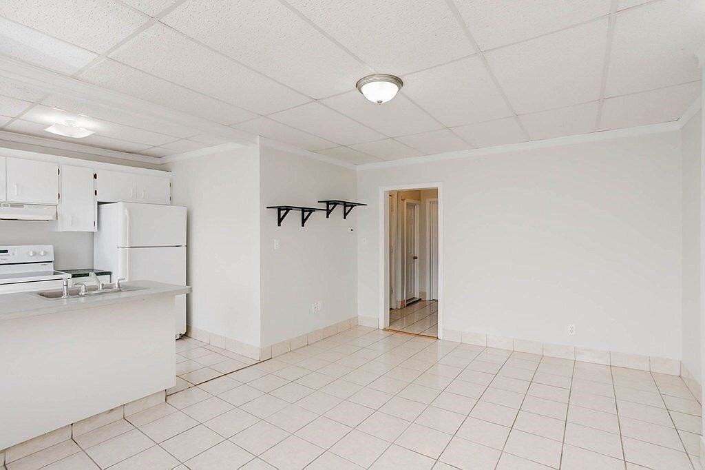 156 Bennington St Apt 2 - Photo 5 of 9