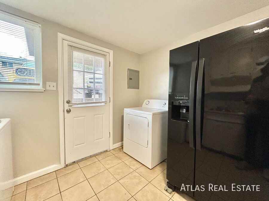 5370 W 3rd Pl #5 - Photo 2 of 9