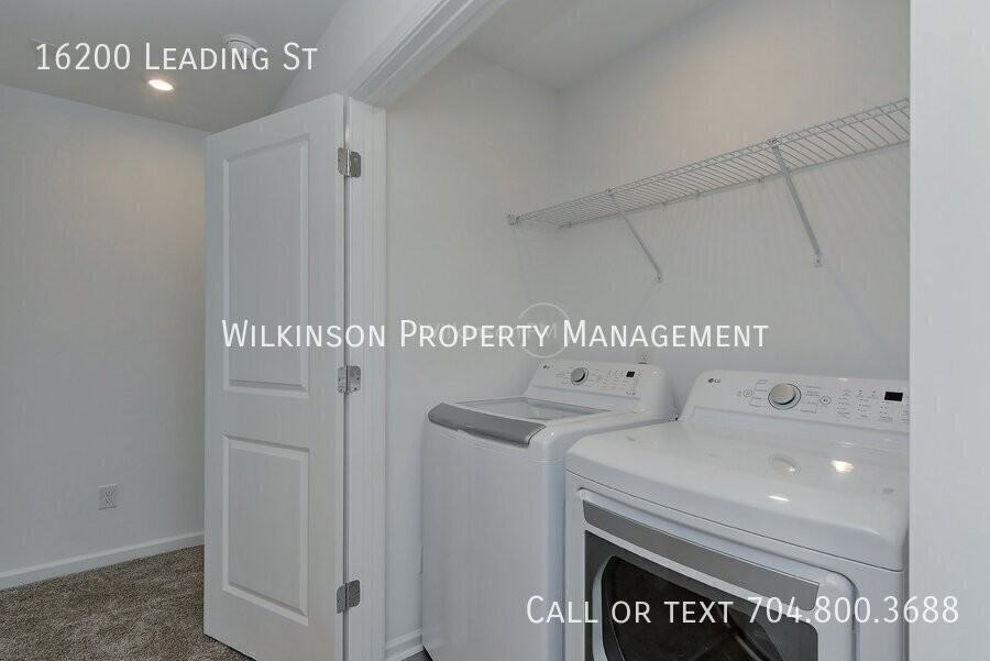 16200 Leading St - Photo 3 of 32