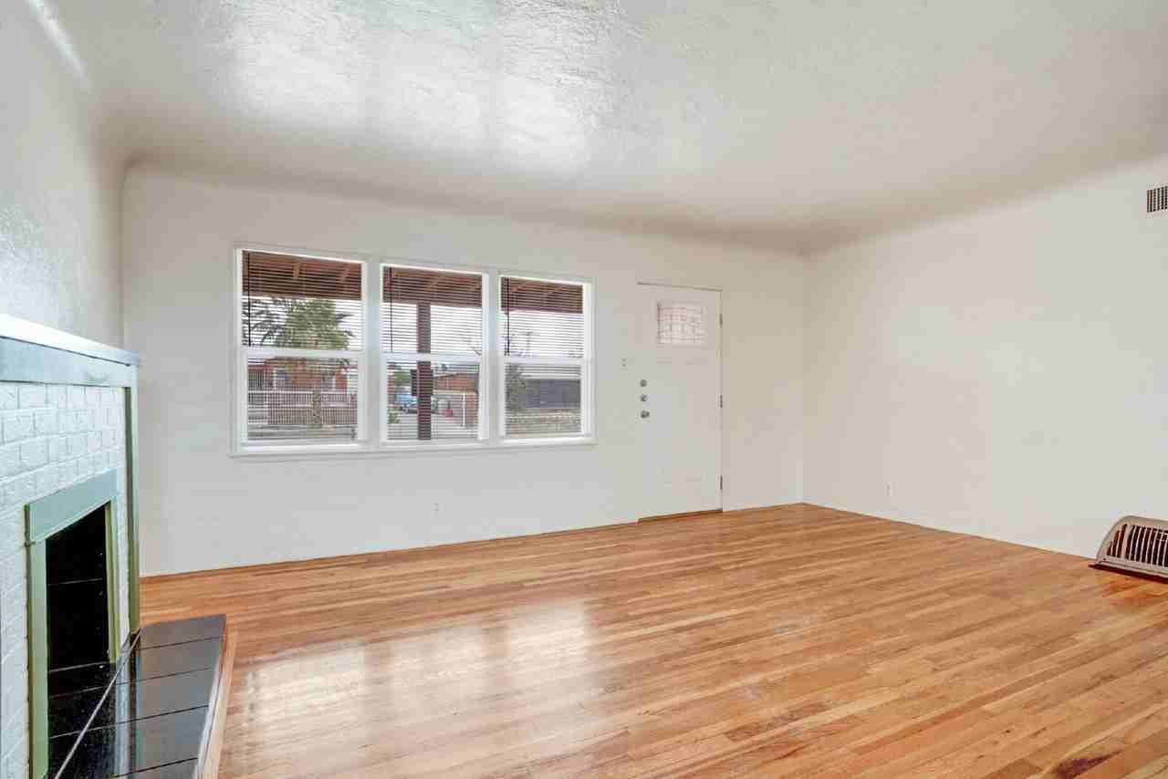 819 Ellis St - Photo 3 of 28