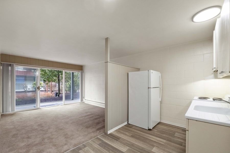 3228 S Union Ave #220 - Photo 4 of 19