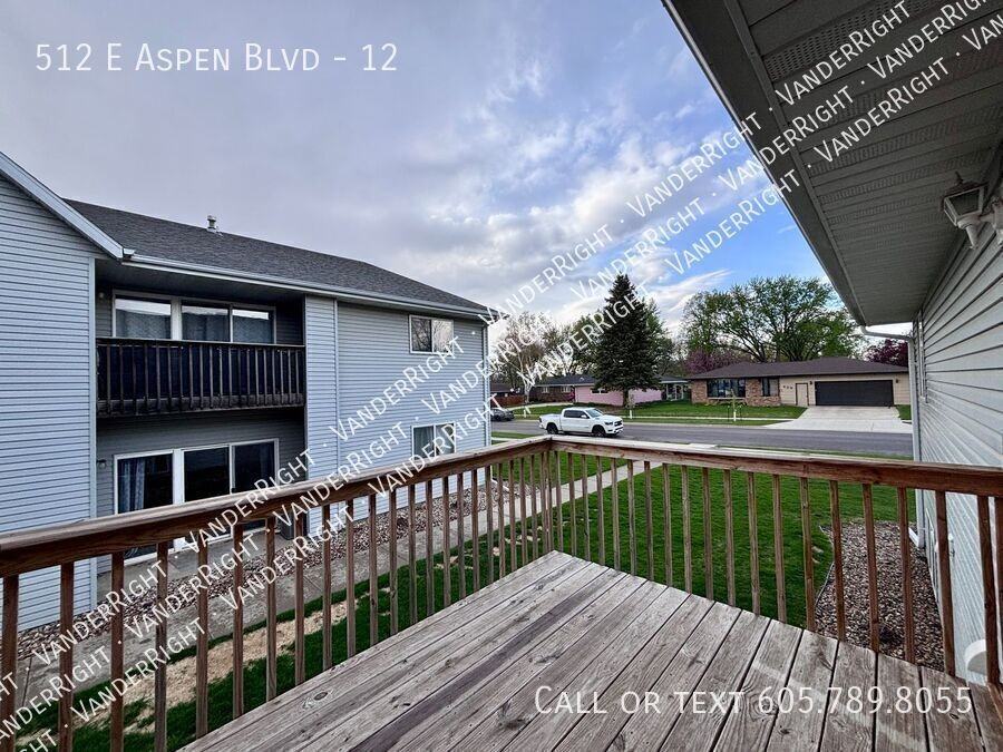 512 E Aspen Blvd #12 - Photo 6 of 14
