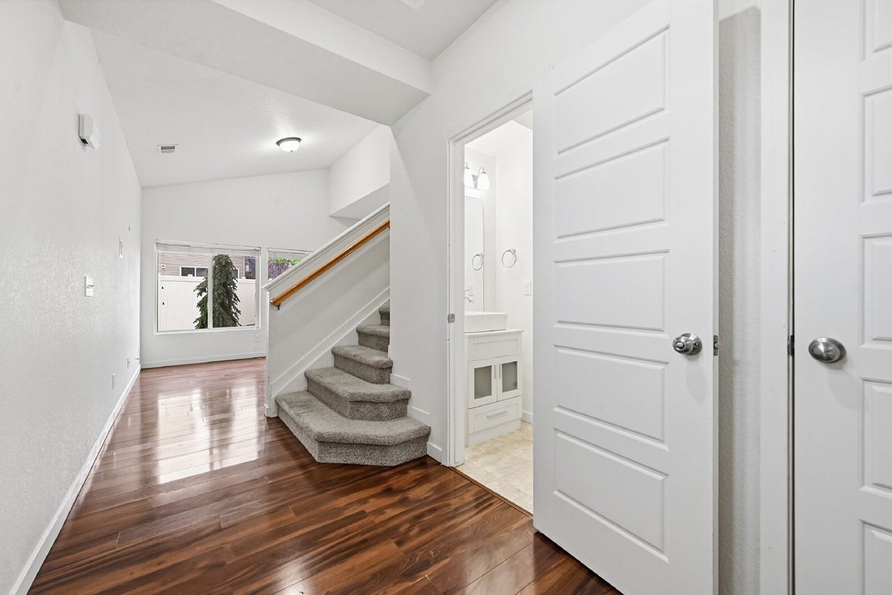 5256 Andes St - Photo 2 of 30