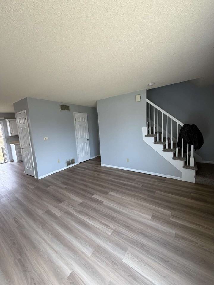 4033 57th St - Photo 2 of 23