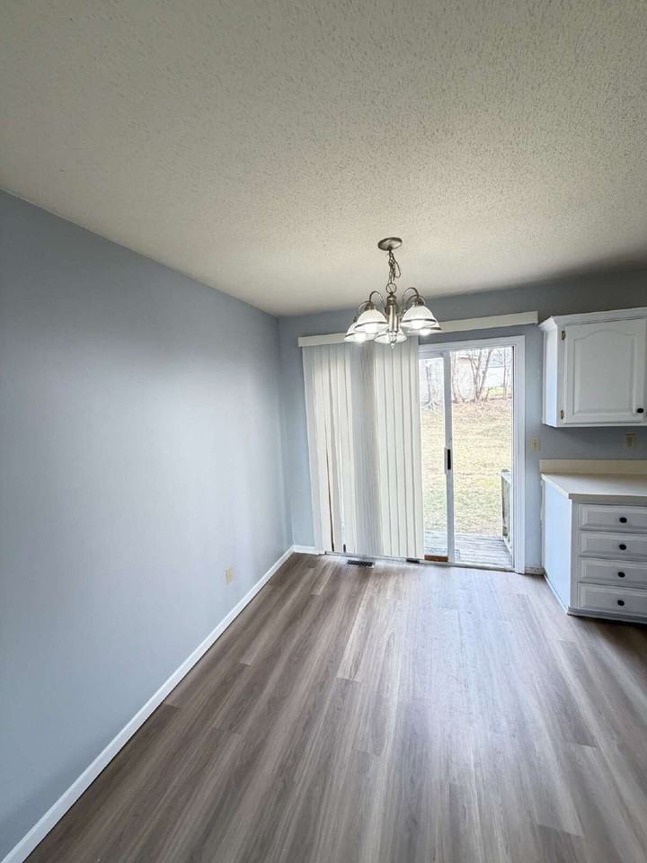 4033 57th St - Photo 4 of 23