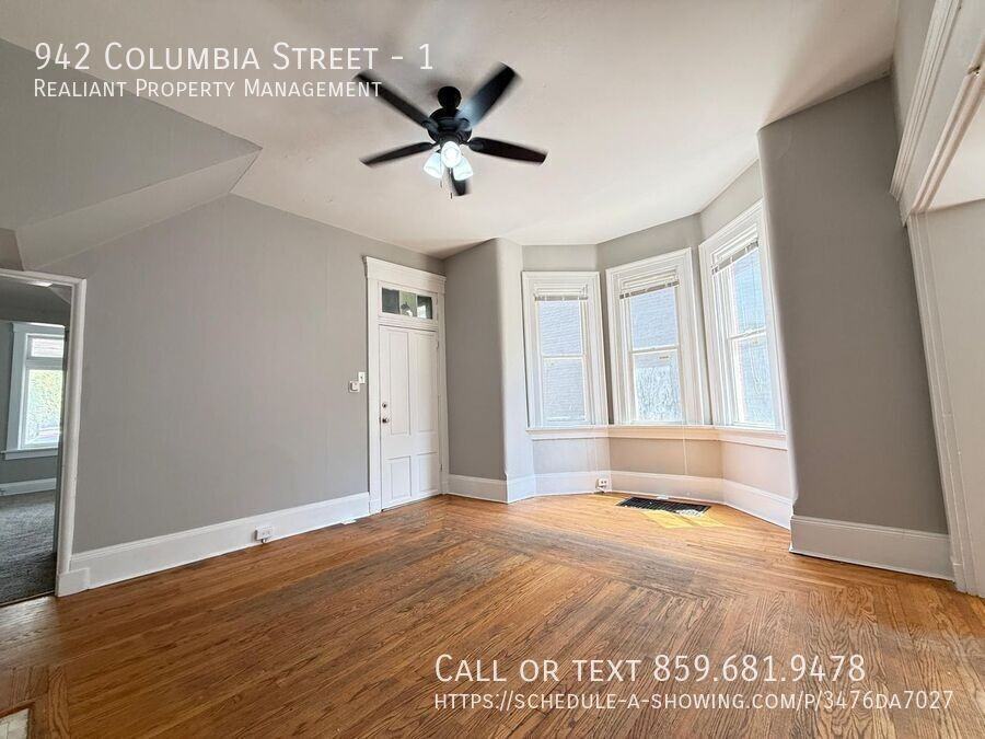 942 Columbia St #1 - Photo 3 of 15